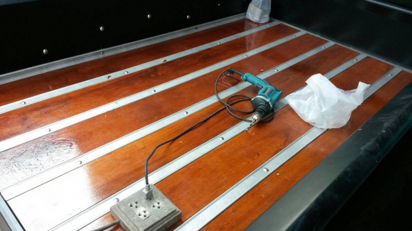 คิ้วเลสเก็บงานพื้นกะบะ คิ้วเลสเก็บงานพื้นกะบะ