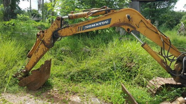 ขาย แบคโฮ KOMATSU PC30-5 รถพร้อมใช้งาน เครื่องดี เอกสารใบซื้อขาย