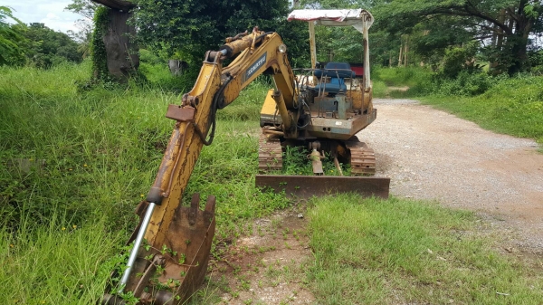 ขาย แบคโฮ KOMATSU PC30-5 รถพร้อมใช้งาน เครื่องดี เอกสารใบซื้อขาย