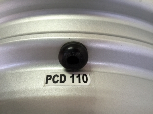 ขายแม็กซ์กล้วย FC 12" 4 รู P.C.D.110 กว้าง 5" ตรงรุ่น MIRA ขายแม็กซ์กล้วย FC 12" 4 รู P.C.D.110 กว้าง 5" ตรงรุ่น MIRA