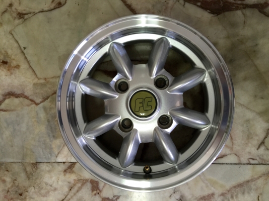 ขายแม็กซ์กล้วย FC 12" 4 รู P.C.D.110 กว้าง 5" ตรงรุ่น MIRA ขายแม็กซ์กล้วย FC 12" 4 รู P.C.D.110 กว้าง 5" ตรงรุ่น MIRA