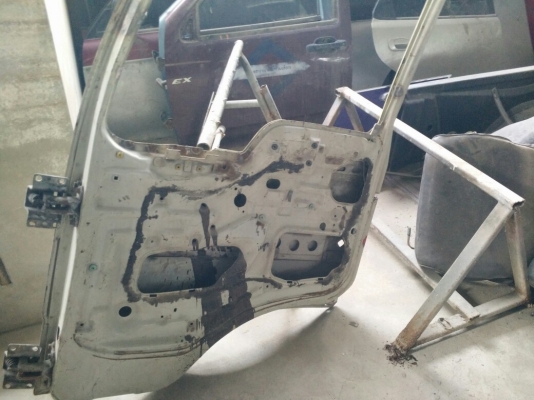 ประตูฮีโน่สิงไฮเทคข้างขวา