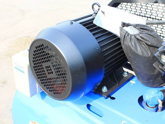 ขายปั๊มลม SNK N300 ขนาด300 ลิตร 3สูบ ไฟ380v มอเตอร์ 10แรง ของใหม่