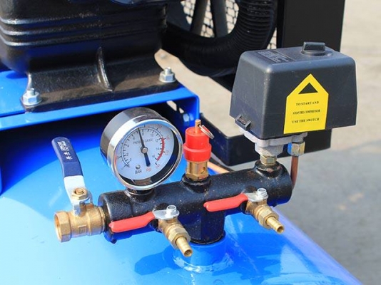 ขายปั๊มลม SNK N300 ขนาด300 ลิตร 3สูบ ไฟ380v มอเตอร์ 10แรง ของใหม่