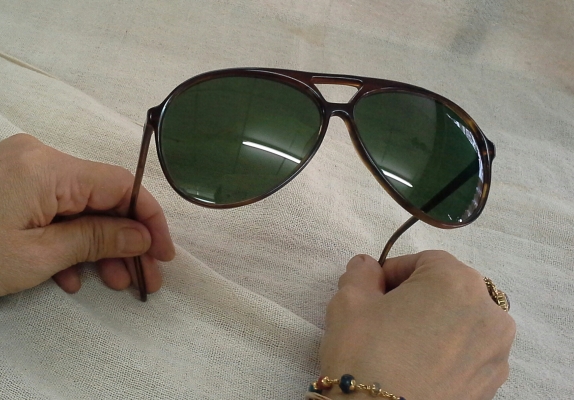 แว่นตาฟรานซ์วินเทจทรง 'หยดน้ำตา'  Vintage Pierre Dion handmade in France