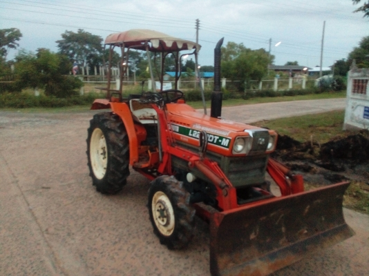 ขายคัพรถไถนาL2202DTโฟวินพวงมาลัยเพาเวอร์เครืองเกียร์แน่นๆ