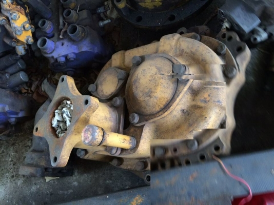 โป๊ะสวิง komatsu pc60-1 เก่านอกญี่ปุ่น ไม่มีมอเตอร์ ราคา 12,000 บาท