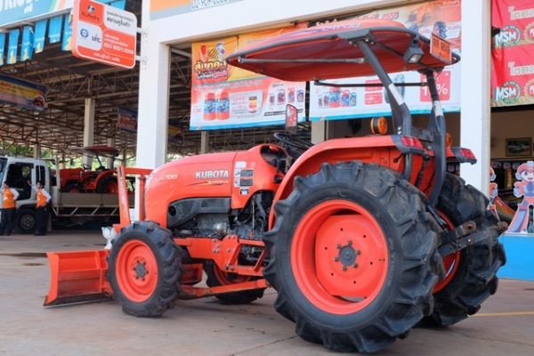 รถไถรุ่น L4708DT ใบมีด+ผาน1ตัว ดาวน์ 10,000 บาท โทร089-0111624