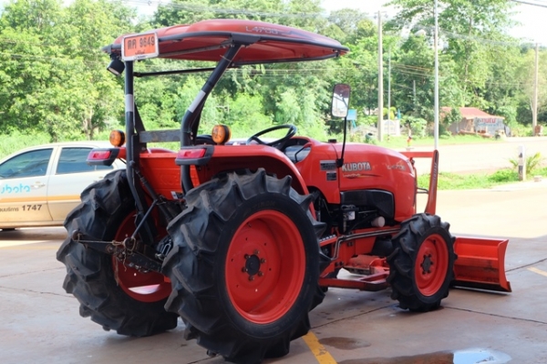 รถไถรุ่น L4708DT ใบมีด+ผาน1ตัว ดาวน์ 10,000 บาท โทร089-0111624