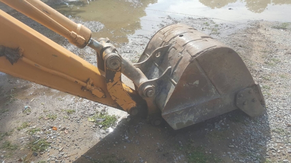 ขายรถแบคโฮ pc100 รุ่น2 ขายรถแบคโฮ pc100 รุ่น2