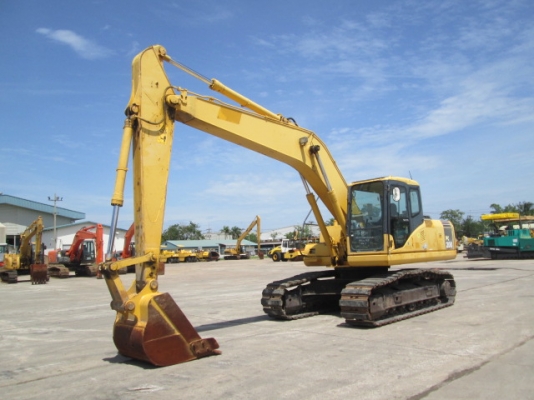 รถแมคโคร KOMATSU PC200-7 ปี 2005 ซีเรียล KMTPC049A0225572 นำเข้าจากญี่ปุ่น สภาพพร้อมใช้งาน ขายพร้อมชุดแจ้งจำหน่าย