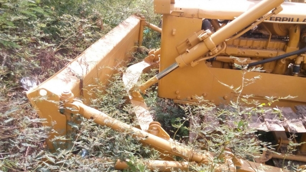 ขายรถแทรกเตอร์ CAT-D-5-D ตีนไก่ สภาพสวยพร้อมใช้งาน เครื่อง 43-V ขายไม่แพงครับ