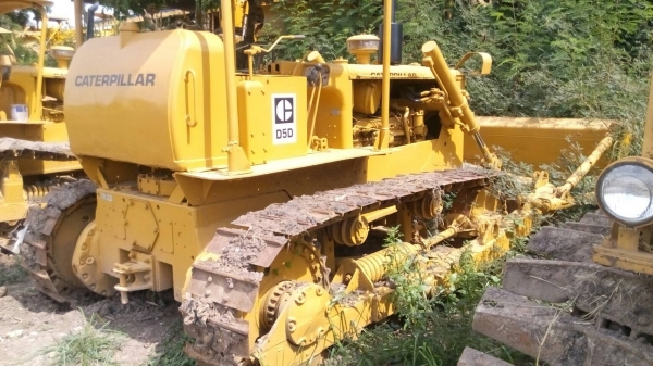 ขายรถแทรกเตอร์ CAT-D-5-D ตีนไก่ สภาพสวยพร้อมใช้งาน เครื่อง 43-V ขายไม่แพงครับ