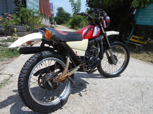 ขาย โมโน 125 เครื่องดีล้อน้าหลังเดิมๆโชกน้าหลังดีสายไฟไม่ขาดสักเส้นเดิมมากครับ 0810074646ราคาต่อรองครับ