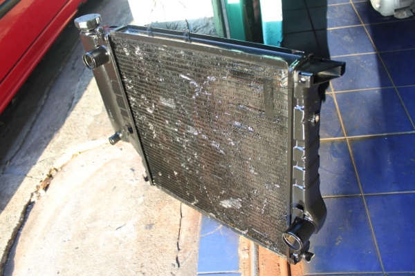 หม้อน้ำ BMW 318i E36