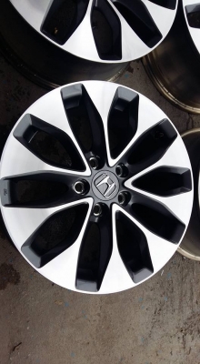 ขายล้อแม็กสภาพน้องๆป้ายแดง accord g9 17" สีเดิม  สนใจติดต่อ ตาเล็ก ล้อและยางครับ 081-3747940