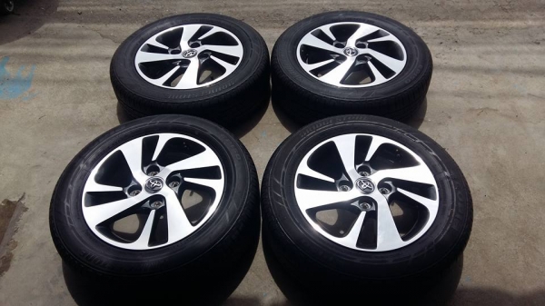 ขายล้อแม็กป้ายแดง avanza 15" ยางปี16 สนใจติดต่อ ตาเล็ก ล้อและยางครับ 081-3747940 ขายล้อแม็กป้ายแดง avanza 15" ยางปี16 สนใจติดต่อ ตาเล็ก ล้อและยางครับ 081-3747940