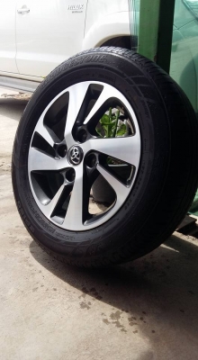 ขายล้อแม็กป้ายแดง avanza 15" ยางปี16 สนใจติดต่อ ตาเล็ก ล้อและยางครับ 081-3747940 ขายล้อแม็กป้ายแดง avanza 15" ยางปี16 สนใจติดต่อ ตาเล็ก ล้อและยางครับ 081-3747940