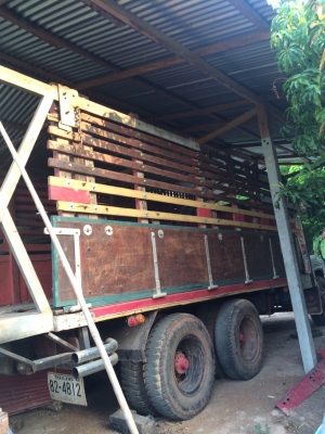 หัวยาว  2 เพลา เกียร์กลาง ท้ายใหญ่  หมวกแก็ป รถพร้อมใช่งานอ้อย  ราคา  320,000  บาท