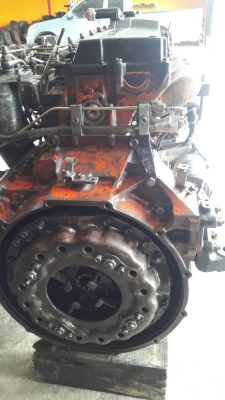 เครื่องยนต์อีซูสุ6HE1#195แรงม้าสวยๆอุปกรณ์ครบมีใบเลขเครื่องติดดีมากครับ