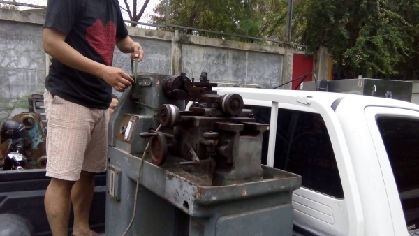Tractor-backhoe ส่งเครื่องกลึง ไป สระบุรีครับ ขอบคุณมากครับ Tractor-backhoe ส่งเครื่องกลึง ไป สระบุรีครับ ขอบคุณมากครับ