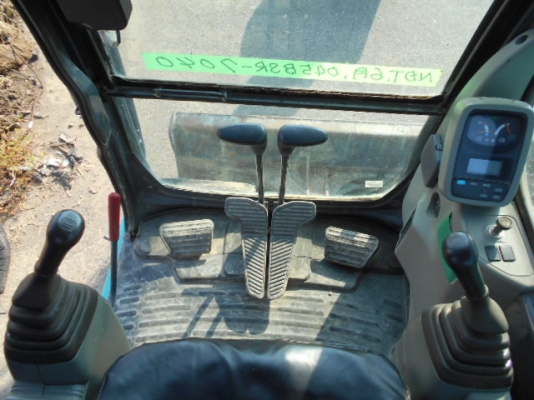 ขายรถขุดเก่าญี่ปุ่น kobelco sk135 yy04 รถสวยจริง รถมาถึงเมืองไทยเร็วๆนี้ สนใจติดต่อสอบถาม 092-3309229 อีด