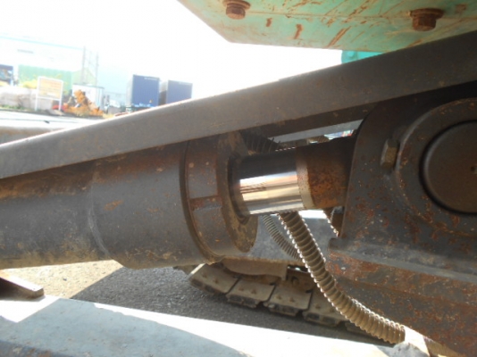 ขายรถขุดเก่าญี่ปุ่น kobelco sk135 yy04 รถสวยจริง รถมาถึงเมืองไทยเร็วๆนี้ สนใจติดต่อสอบถาม 092-3309229 อีด