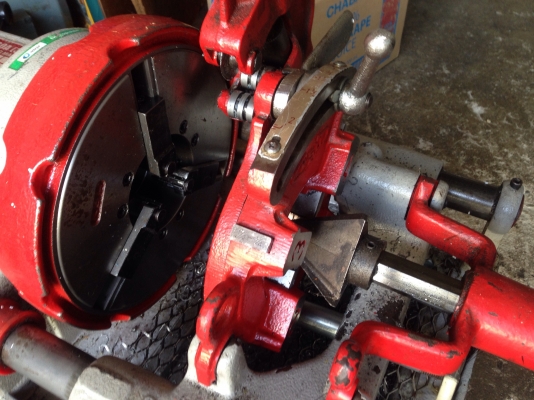 ขายเครื่องตร๊าปเกลียว KSU made in Korea สภาพสวยมาก อุปกรณ์ครบ พร้อมใช้งาน ขายเครื่องตร๊าปเกลียว KSU made in Korea สภาพสวยมาก อุปกรณ์ครบ พร้อมใช้งาน