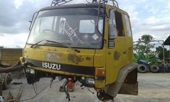 หัวเก๋งสิบล้อ