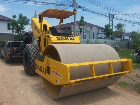 ให้เช่าเครื่องจักรก่อสร้างงานทำถนน งานดินและรับเหมาทำ Asphalt