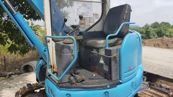 ขายด่วนรถแบคโฮมิสซูMM40SRแทคหล็กหู้มยางเทียบเท่าPC40รถนอกสถาพดีเพิ่งนำเข้ามาใหม่ยังไม่เคยใช้งานในเมืองไทยเลย