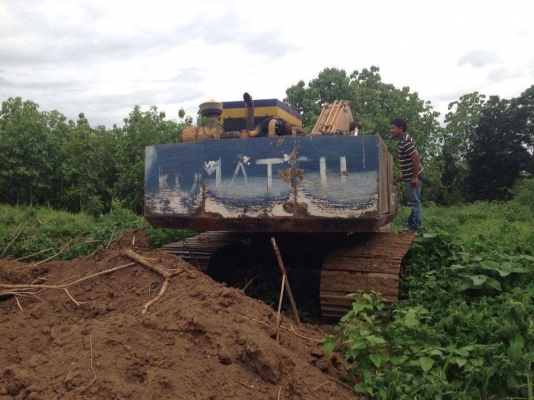 ขายแมคโค komatsu PC200-3 ขายแมคโค komatsu PC200-3