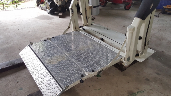 ฝาท้ายไฮดรอลิค  300 กิโล