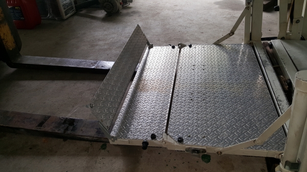 ฝาท้ายไฮดรอลิค  300 กิโล