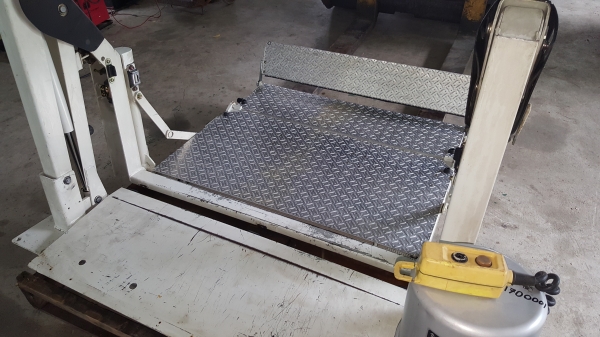 ฝาท้ายไฮดรอลิค  300 กิโล