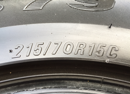 ยางถอดป้ายแดง Maxxis 215 70 15 กลางปี16 ดอกป้ายแดง เนื้อนิ่มๆ ราคาไม่แพง ยางถอดป้ายแดง Maxxis 215 70 15 กลางปี16 ดอกป้ายแดง เนื้อนิ่มๆ ราคาไม่แพง