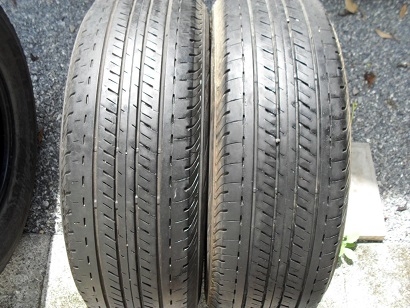 ขายยาง BRIDGESTONE Duravis R611 ปี15 1เส้น ปี14 1เส้น (1คู่) 215-65-16 ราคา 1,800