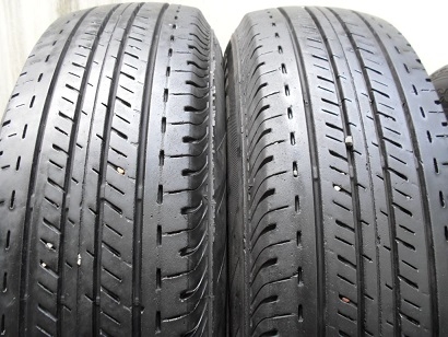 ขายยาง BRIDGESTONE Duravis 195R15 ปี13 (1คู่) ราคา 1,200