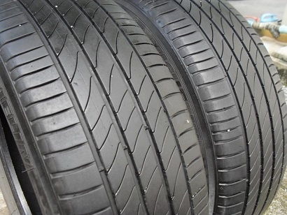 ขายยาง MICHELIN 3st 215-60-16 ปี13 (1คู่) ราคา 1,200 ขายยาง MICHELIN 3st 215-60-16 ปี13 (1คู่) ราคา 1,200