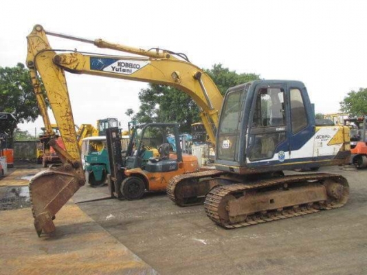 ขายรถขุด ยี่ห้อ: KOBELCO แบบ:SK100มาคร์ทรี รถเก่านอกนำเข้าจากญี่ปุ่น   มีเอกสารใบอินวอย รถไม่เคยผ่านการใช้งานในไทย100\% สนใจติดต่อ : 0999079273 กิ๊ฟ กมลชนก