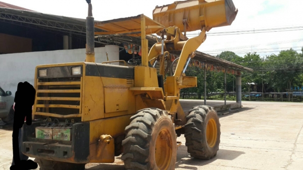 ขายด่วนรถตักKOMATSU WA100-1เอกสารอินวอย สภาพพร้อมใช้ราคาไม่แพงโทร0856842587