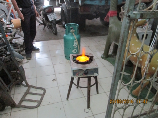 ขายครับ  พร้อมใช้/แก็สมีพร้อมเตา  ขาย1800บาทครับ