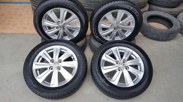 ขายล้อTOYOTA New VIOS ยางปี 16 4 ล้อ