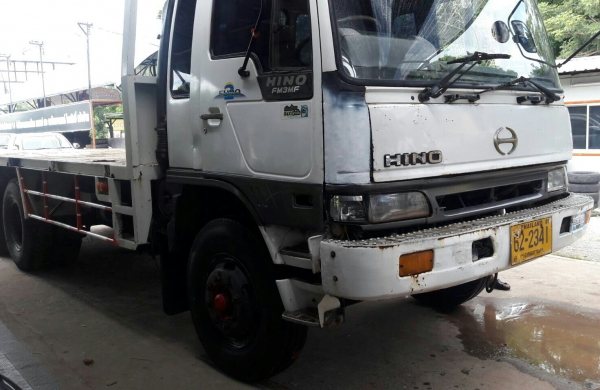 สิบล้อ2เพา ฮีโน่ FM3H195 พื้นเรียบ 2เพา ยาว6.50ม สภาพดีพร้อมใช้ ทะเบียนพร้อมโอน