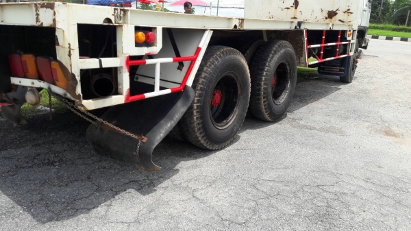 สิบล้อ2เพา ฮีโน่ FM3H195 พื้นเรียบ 2เพา ยาว6.50ม สภาพดีพร้อมใช้ ทะเบียนพร้อมโอน