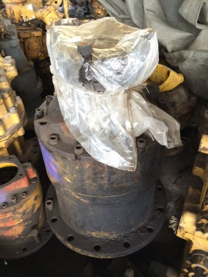 โป๊ะสวิง kobelco SK300-3 เก่านอกญี่ปุ่น ไม่มีมอเตอร์ ราคา 70,000 บาท