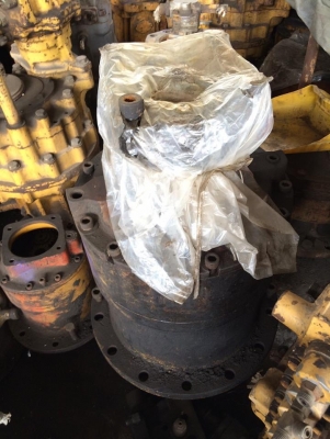 โป๊ะสวิง kobelco SK300-3 เก่านอกญี่ปุ่น ไม่มีมอเตอร์ ราคา 70,000 บาท โป๊ะสวิง kobelco SK300-3 เก่านอกญี่ปุ่น ไม่มีมอเตอร์ ราคา 70,000 บาท