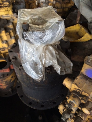 โป๊ะสวิง kobelco SK300-3 เก่านอกญี่ปุ่น ไม่มีมอเตอร์ ราคา 70,000 บาท โป๊ะสวิง kobelco SK300-3 เก่านอกญี่ปุ่น ไม่มีมอเตอร์ ราคา 70,000 บาท