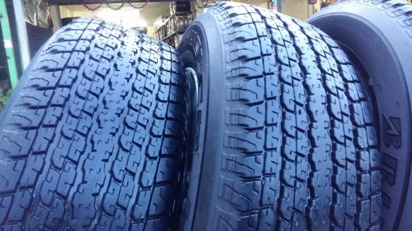 ขายล้อแม็ก mitsu pajero สีเงิน 17" ยางปี14 สนใจติดต่อ ตาเล็ก ล้อและยางครับ 081-3747940 ขายล้อแม็ก mitsu pajero สีเงิน 17" ยางปี14 สนใจติดต่อ ตาเล็ก ล้อและยางครับ 081-3747940