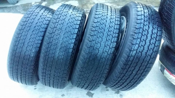 ขายล้อแม็ก mitsu pajero สีเงิน 17" ยางปี14 สนใจติดต่อ ตาเล็ก ล้อและยางครับ 081-3747940 ขายล้อแม็ก mitsu pajero สีเงิน 17" ยางปี14 สนใจติดต่อ ตาเล็ก ล้อและยางครับ 081-3747940